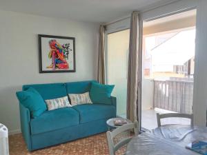 AGREABLE STUDIO CABINE DONNANT SUR TERRASSE AVEC VUE MER