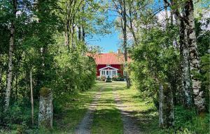 6 Bedroom Cozy Home In Högsäter