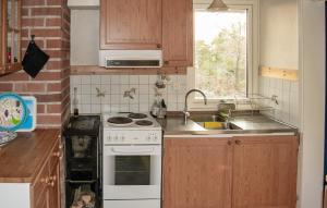 Nice Home In Åkersberga With Wifi