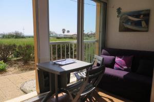 APPARTEMENT AVEC DEUX CHAMBRES FACE A LA MER