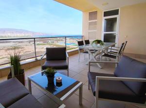 Mar y Sal 8, 1º Línea de playa, 2 hab, terraza con vistas al mar y garaje