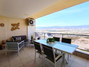 Mar y Sal 8, 1º Línea de playa, 2 hab, terraza con vistas al mar y garaje