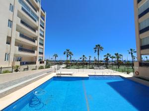 Mar y Sal 8, 1º Línea de playa, 2 hab, terraza con vistas al mar y garaje
