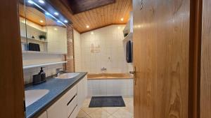 Alpine Loft, Central, Balcony, Parking, Family,PS5