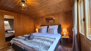 Alpine Loft, Central, Balcony, Parking, Family,PS5