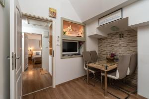 Apartman Neve