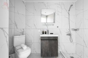 Avenue, Nilie Hospitality MGMT