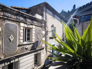 Maisons de vacances Maison des Remparts nichee sous la Cite : photos des chambres