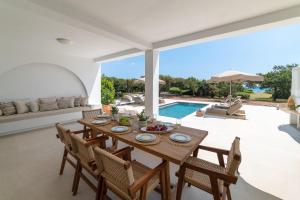 Paradiso Luxury Beachfront Villa