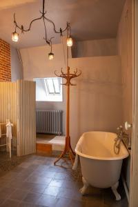 B&B / Chambres d'hotes Chateau de Miromesnil : Chambre Double (Tour)