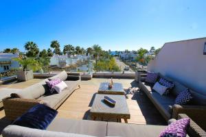 Amazing penthouse at highly rated Costa Marinsa!