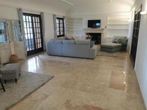 Villa de lujo con piscina, jardín y vistas al mar, a 100m de la playa en SAgaró - ES-209-27