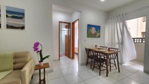 Apê em Ubatuba Praia, Centro e Mercado a Pé