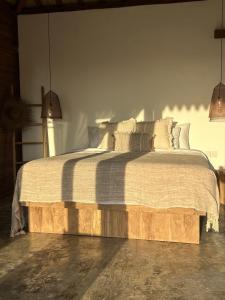 Sunset vista wood and glass villa, Uluwatu