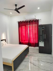 Comfort Stay Near IIM College