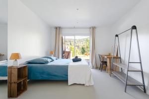 Villas Maison vue colline au calme avec piscine : photos des chambres