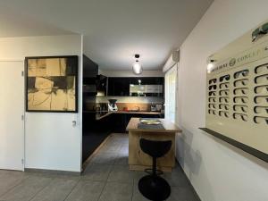 T2 cosy et rénové avec terrasse - proche de Lyon