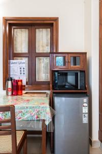 Blue Sky 1 Bedroom Apartment with a fort view