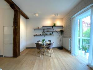 Excellent LOCATION and CHARMING by ALOHA Bilbao