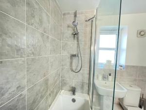 Modern,Cosy Flat near QE Hospital&Uni of Birminghm