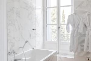 Maisons d'hotes Chateau de Bayssan : photos des chambres