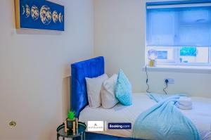 Deja Blue Luxury 3BR by AltoLuxo Short Lets & Serviced Accommodation With Free WiFi & Parking