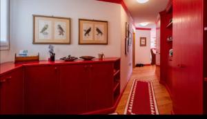 Beautiful Red, La Punt Chamues - Engadin