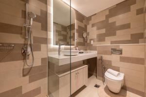 Elegant Beachside Studio in Prime Palm Location