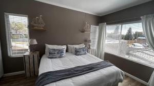 Nine on Uys street B & B