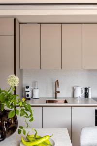 Stylish Waterfront stay with Lounge Terrace & Sauna