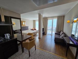 Royal Beach Private Apartments