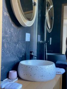 Appartements L-italien retro a deux pas des halles, clim, wifi : photos des chambres