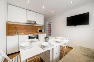 Appartements Modern apartment, steps from tramway : photos des chambres