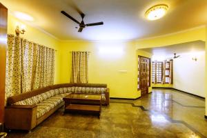 Mudra House Service Apartment