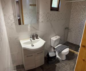 Dimitris rooms kamares 1