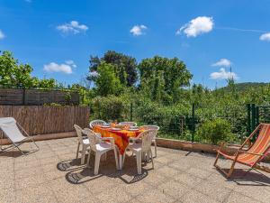 Holiday Home Les Mimosanes-5 by Interhome