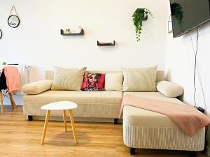 Studio Full Kitchen AC Free Parking Popcorn Wine