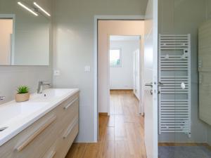Maisons de vacances Holiday Home Le Pre Tarin by Interhome : photos des chambres