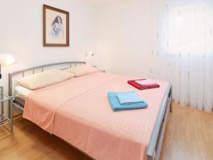 Apartment Apartmani Pintar-3 by Interhome