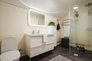 Guestly Homes - 3BR Spacious Coastal Stay