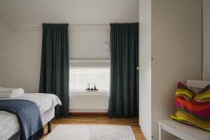 Guestly Homes - 3BR Spacious Coastal Stay