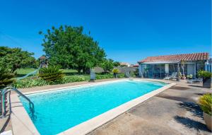 Maisons de vacances Gorgeous Home In Moules With Wifi : photos des chambres