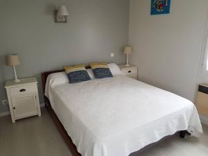 Appartement rénové à Royan, proche plage, terrasse, parking privé - FR-1-494-102