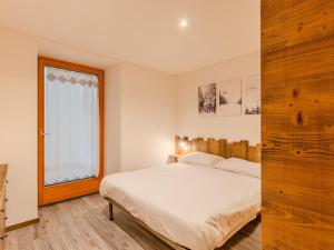 Apartment Dimora Grisun by Interhome