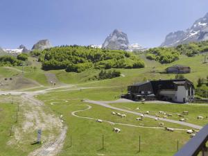 Studio rénové à Gourette, 4 pers, animaux admis, wifi - FR-1-400-140