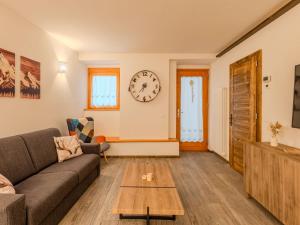 Apartment Dimora Grisun by Interhome