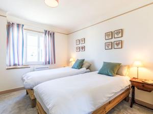 Maisons de vacances Holiday Home Charme de la Plage de Port Lin by Interhome : photos des chambres