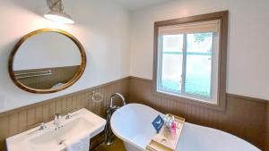 Elmhirsts Resort