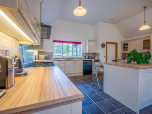 Holiday Home Mountain View Lodge by Interhome
