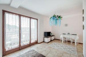 Wisteria Rooms on Lake Como